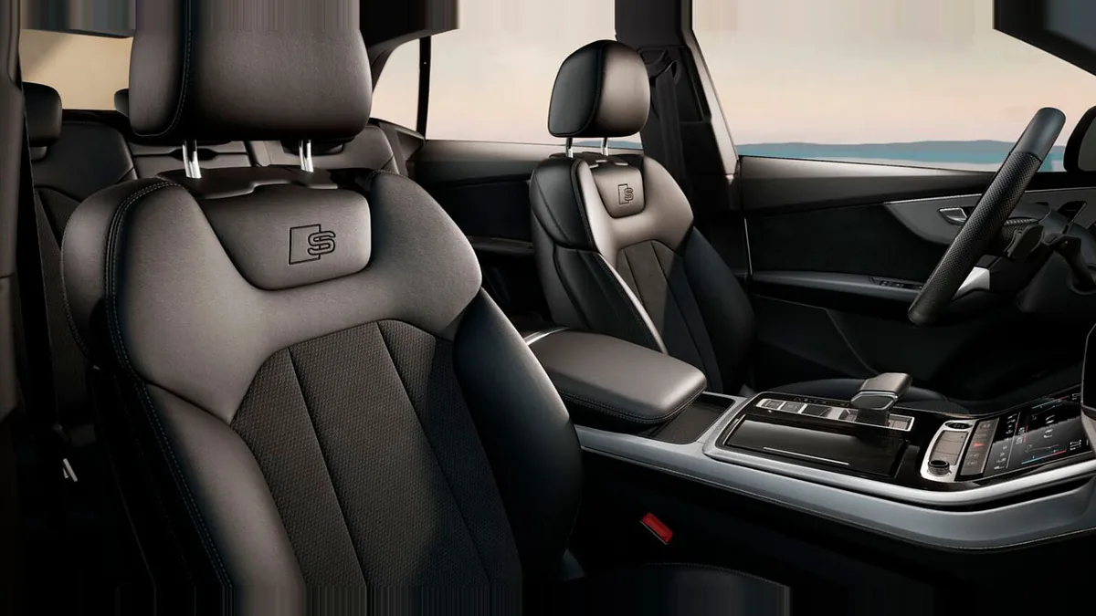 Audi Q8 SUV S line 45 TDI Quattro Tiptronic en renting barato — Interior