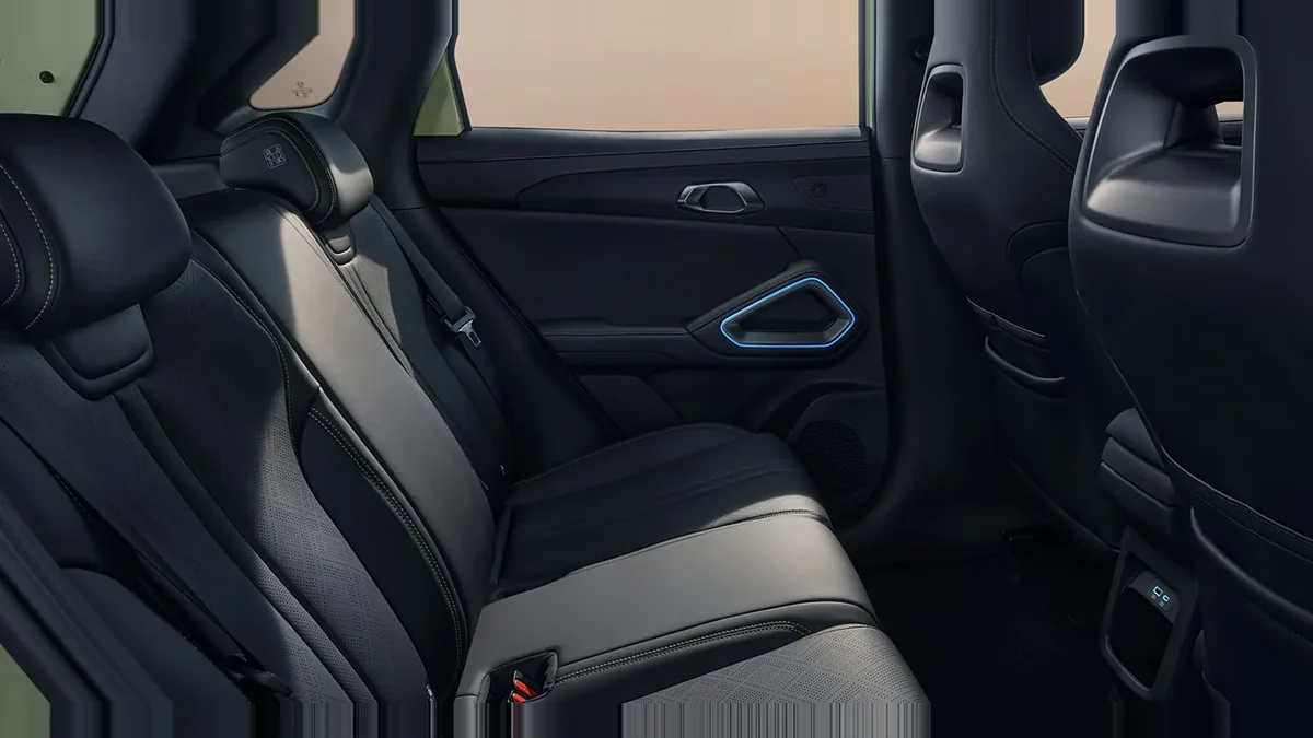 BYD Atto 2 DM-i Boost 156kW en renting barato — vista 6