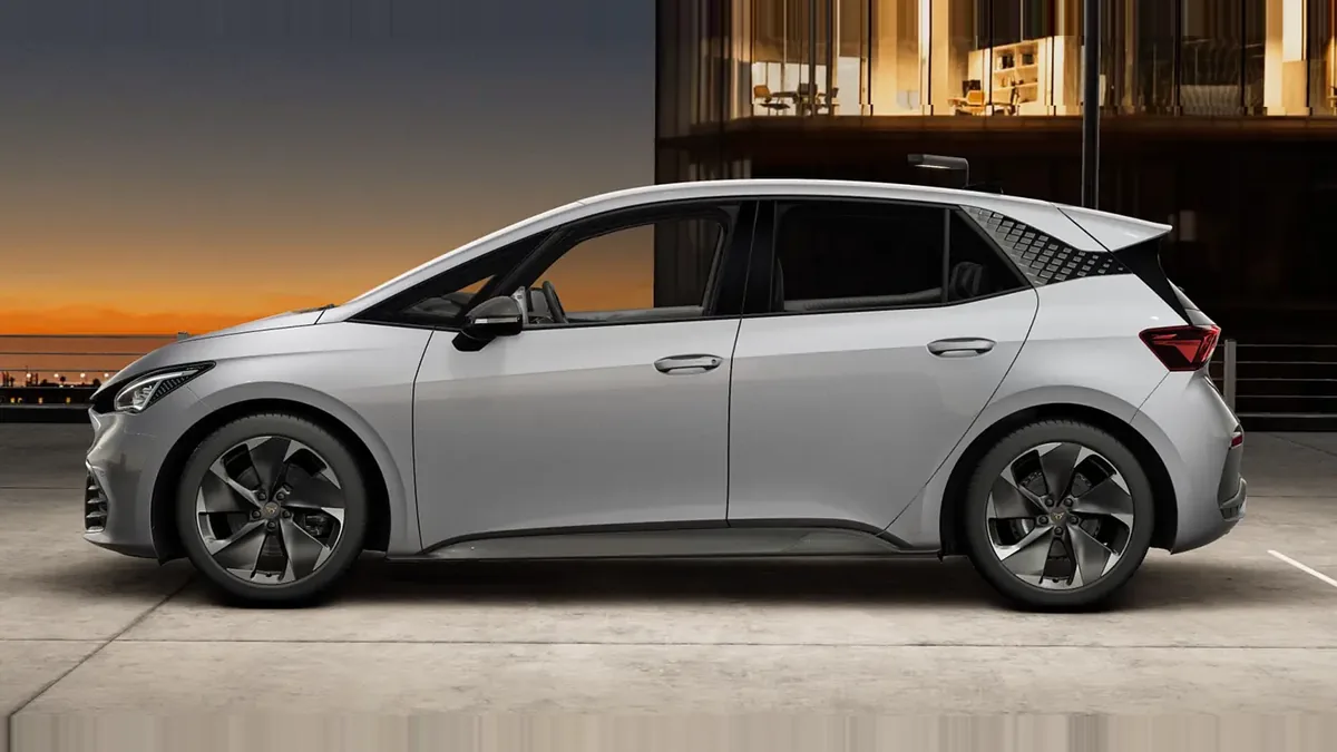 CUPRA Born e-Boost Pack Advanced Plus en renting barato — Lateral