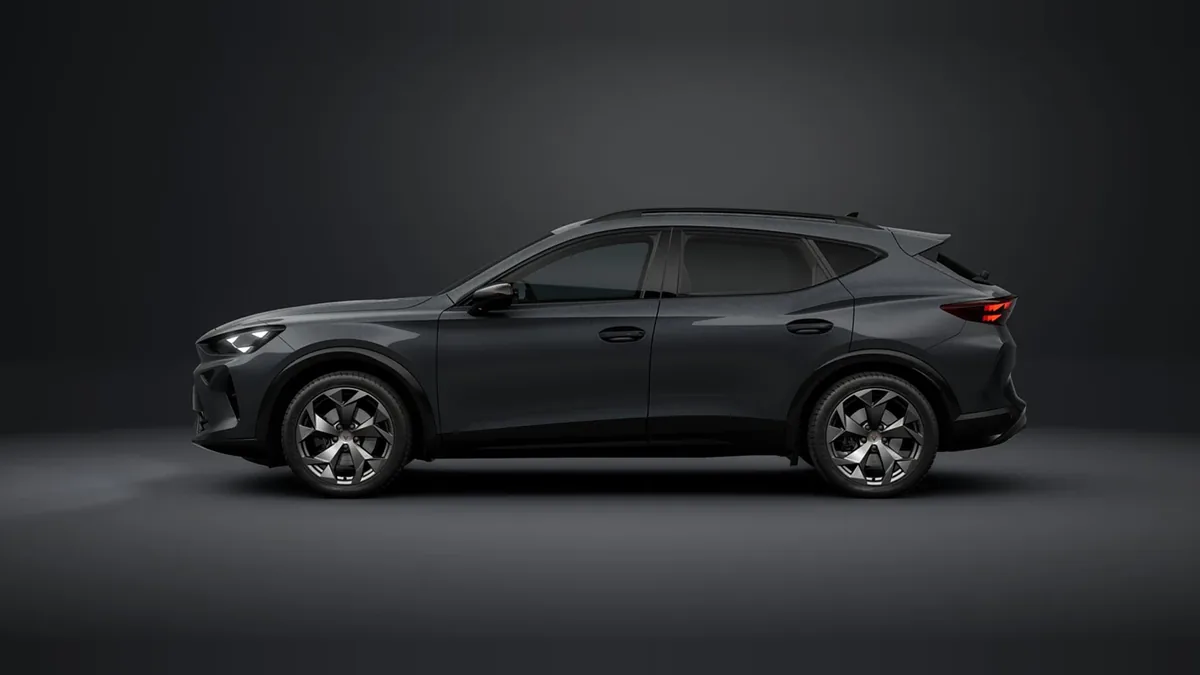 CUPRA Formentor eTSI 1.5 110kW (150CV) DSG 7vel. en renting barato — Lateral