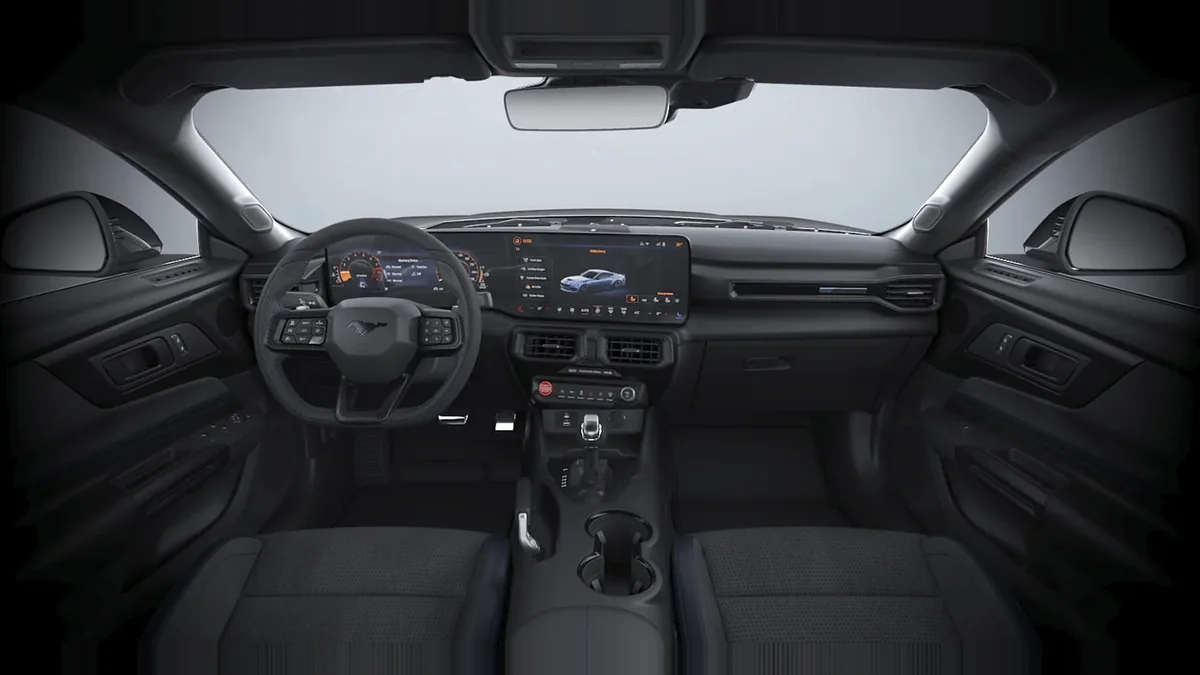 Ford Mustang 5.0 Ti-VCT V8 Mustang Dark House AT en renting barato — Delantera