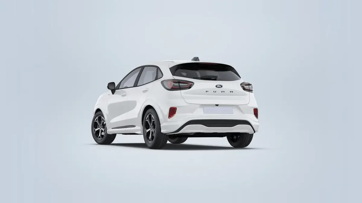 Ford Puma Titanium Ecoboost MHEV 125CV II en renting barato — Trasera