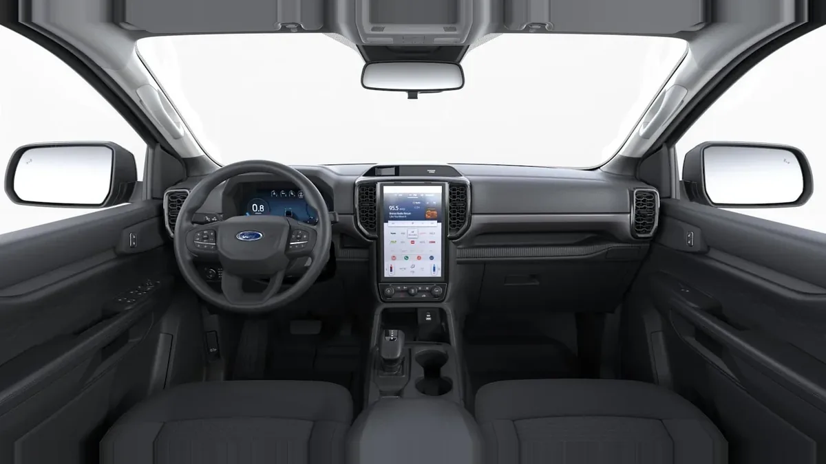 Ford Ranger XLT Doble Cabina 3.0 EcoBlue 240CV en renting barato — Delantera