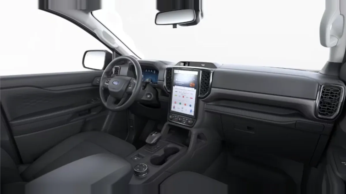 Ford Ranger XLT Doble Cabina 3.0 EcoBlue V6 240CV Automático en renting barato — Interior