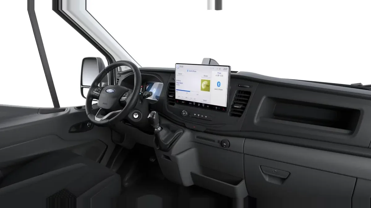 Ford TRANSIT 350 L2 Trend N1 EcoBlue 96kW FWD en renting barato — Delantera