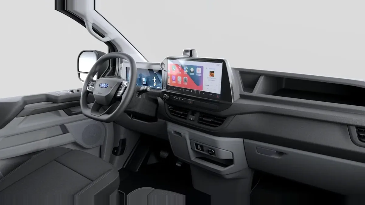Ford TRANSIT CUSTOM Van BEV 83kWh 100kW 320 L1 Trend en renting barato — Delantera