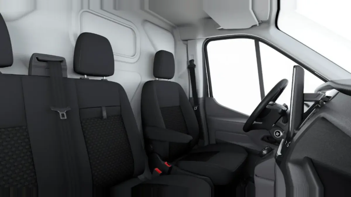 Ford Transit Van 350 L3 BEV Trend 184cv RWD II en renting barato — Interior