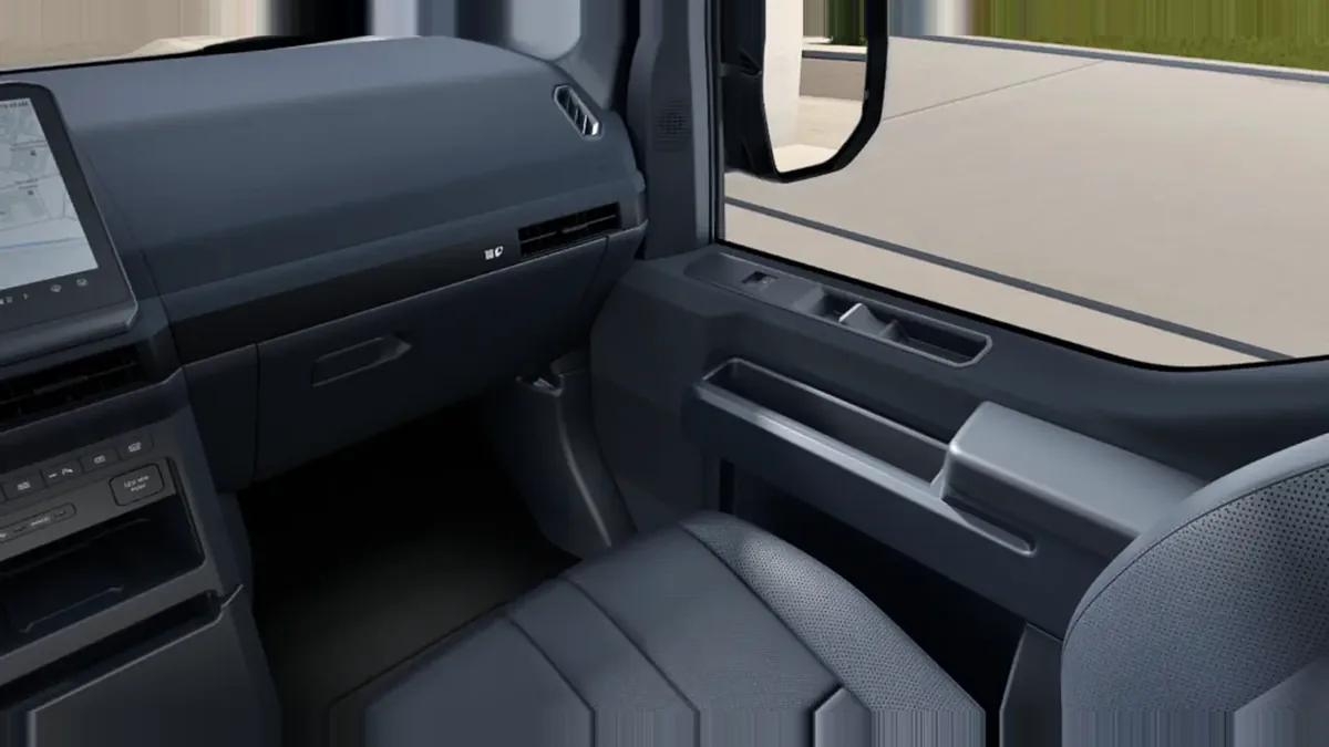 Kia PV5 Passenger L2H1 LR Plus en renting barato — Interior