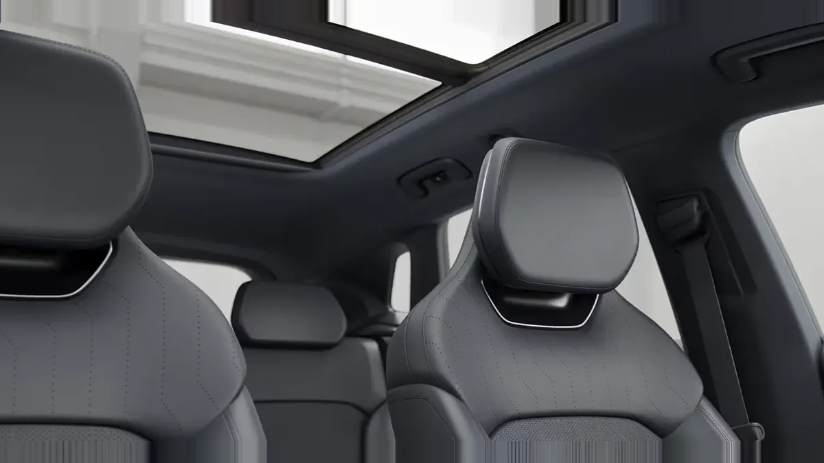Lynk & Co 08 1.5 PHEV Core en renting barato — Interior