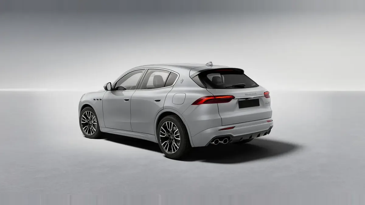 Maserati Grecale L4 MHEV 300CV AWD en renting barato — Interior