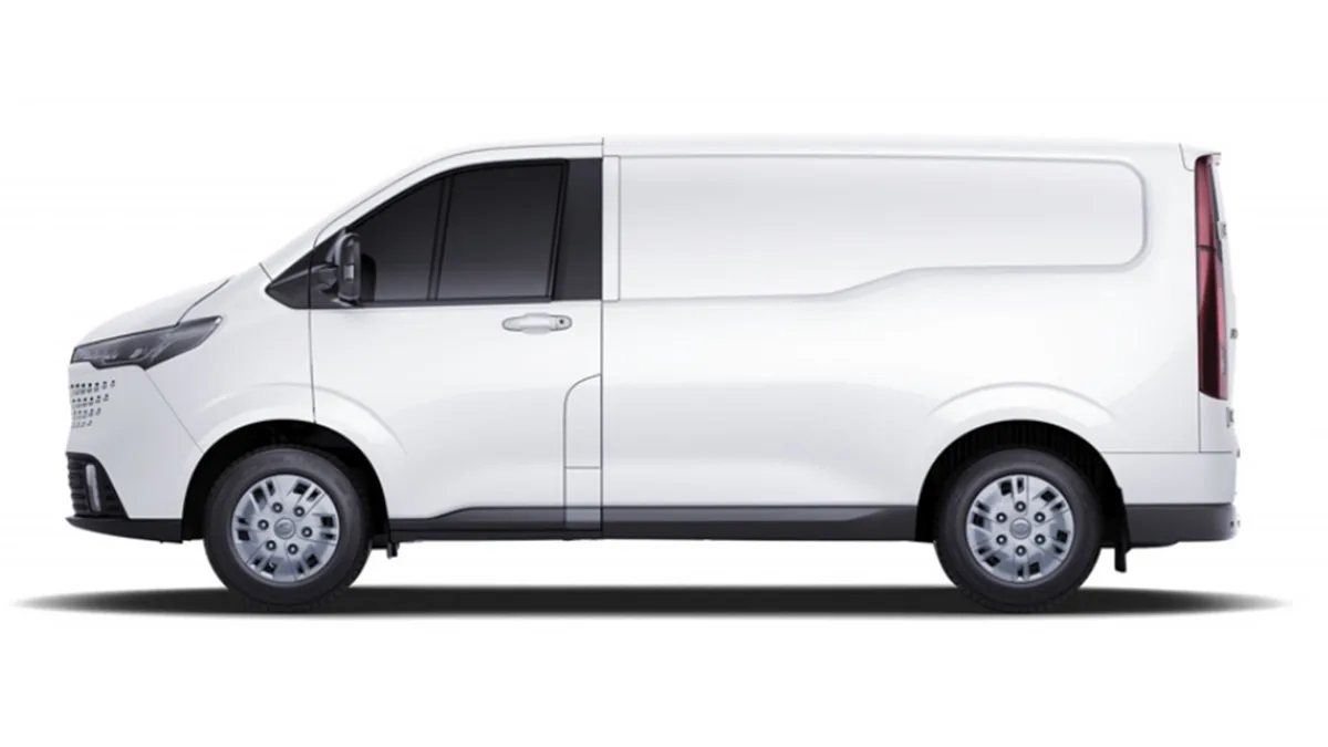 Maxus Deliver 7 Furgón 2.0D L2H1 150 (MERCANCÍAS TERCEROS) en renting barato — Trasera