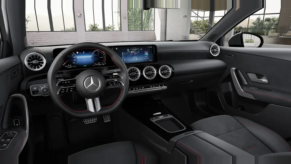 Mercedes-Benz CLASE A 250 e con tecnología híbrida EQ en renting barato — Trasera