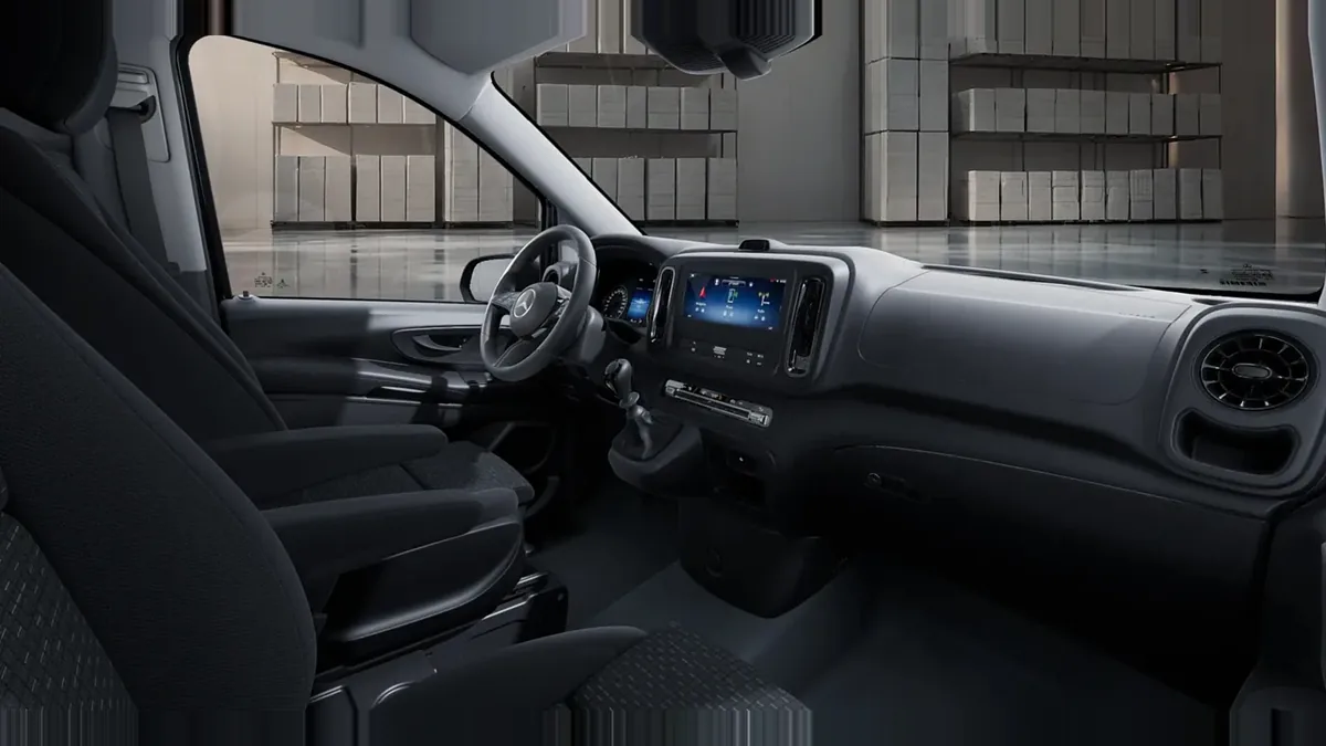 Mercedes-Benz Vito 110CDI 75kW Furgón Pro Larga en renting barato — Interior