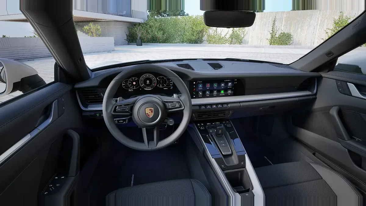 Porsche 911 Carrera en renting barato — Delantera