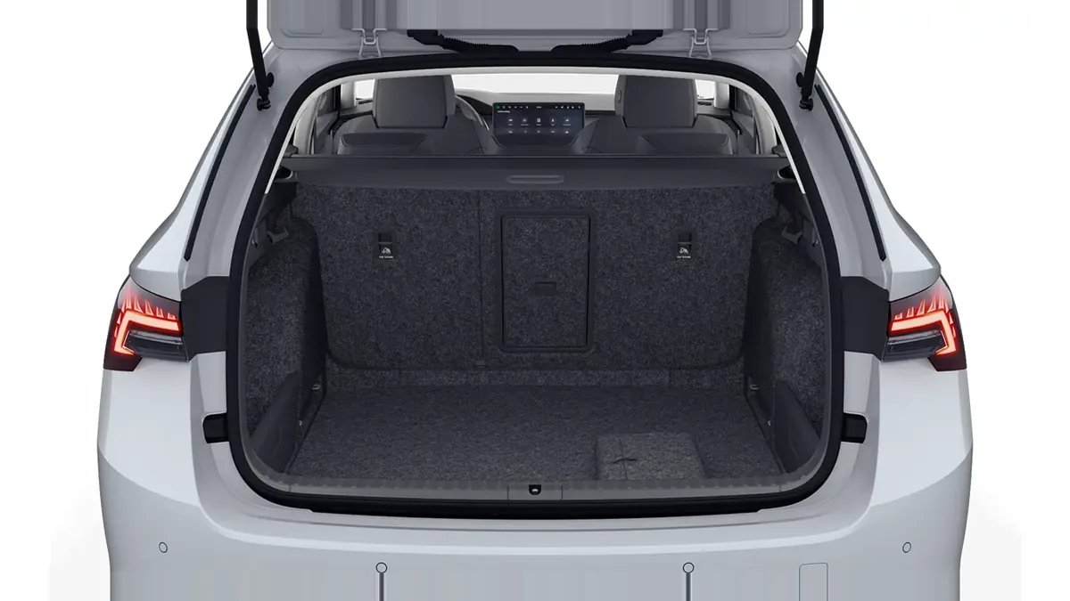 Škoda Octavia Combi 2.0 TDI DSG Selection en renting barato — vista 9