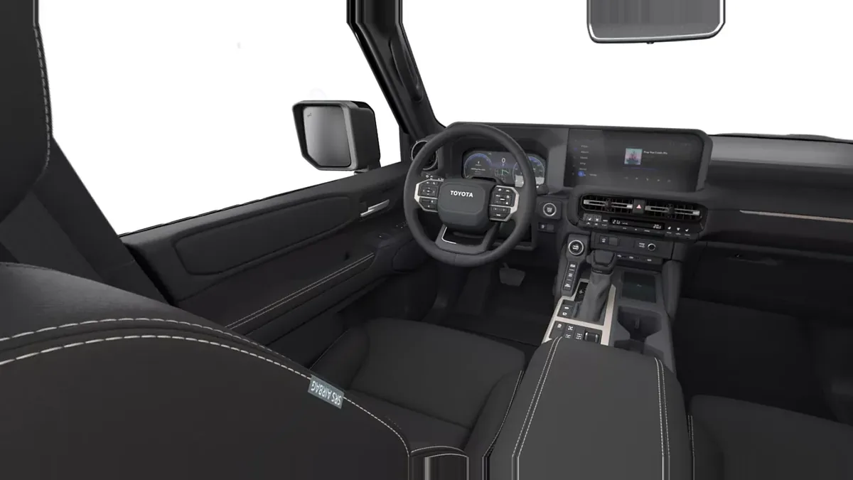 Toyota Land Cruiser 250 Hybrid 48V VX en renting barato — Interior