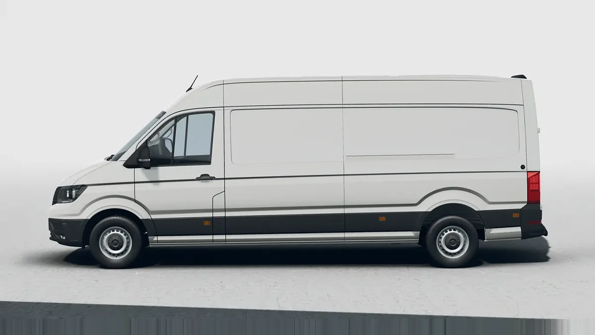 Volkswagen Crafter 35 Furgón BL TA L4H3 2.0 TDI 103kW (140CV) - ISOTERMO en renting barato — Trasera