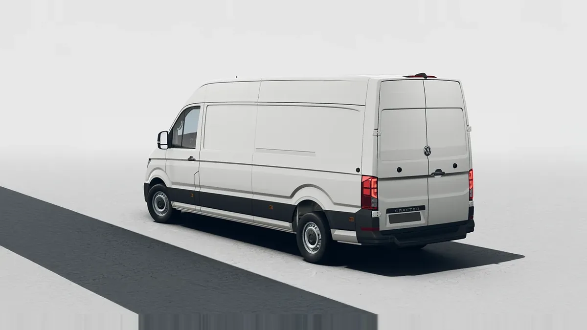Volkswagen Crafter 35 Furgón BL TA L4H3 2.0 TDI 103kW (140CV) - ISOTERMO en renting barato — Delantera