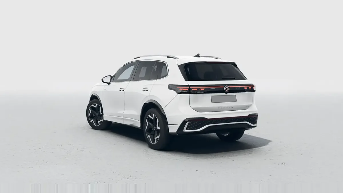 Volkswagen Tiguan R-Line 2.0 TDI 110kW DSG en renting barato — Interior